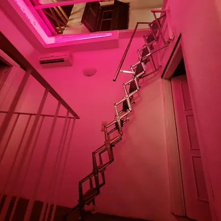 펜션 Atrium House 레팀노